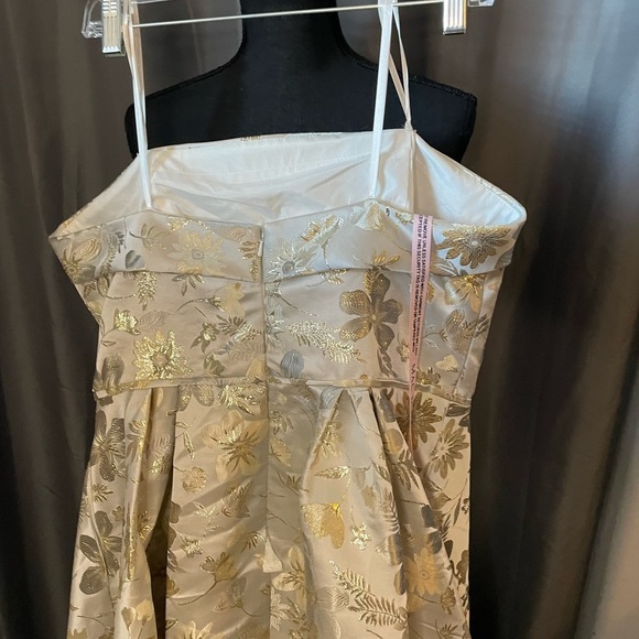 MacDuggal Brocade High Low Gown, Size 12 NWOT - Picture 5 of 9